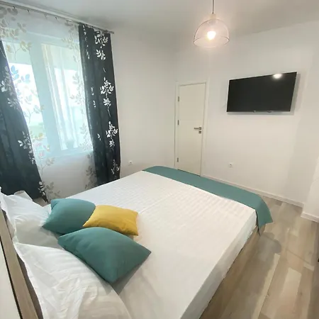 Unique Sea View Apartment Warna